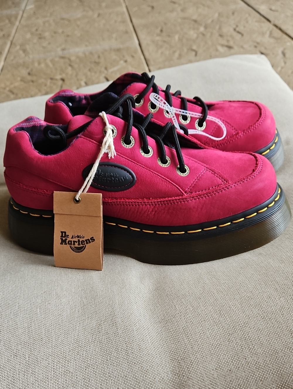 Dr Martens BUZZ 51 Shoes Fushia Pink Milled Nubuck Water Resistant, Ladies 7